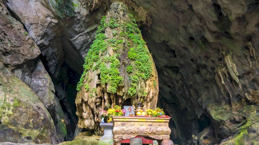 Động Hương Tích